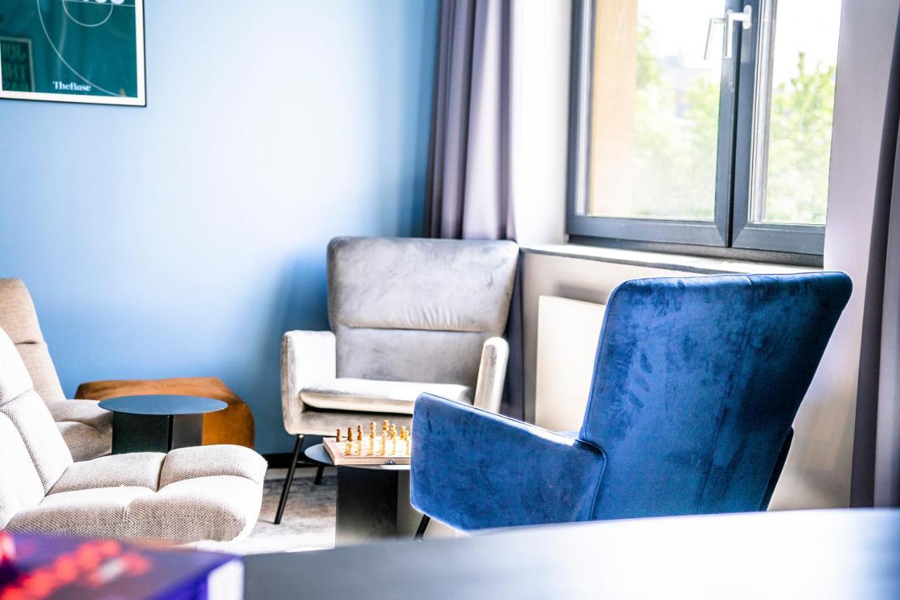 The Base Berlin One Hotel Екстериор снимка