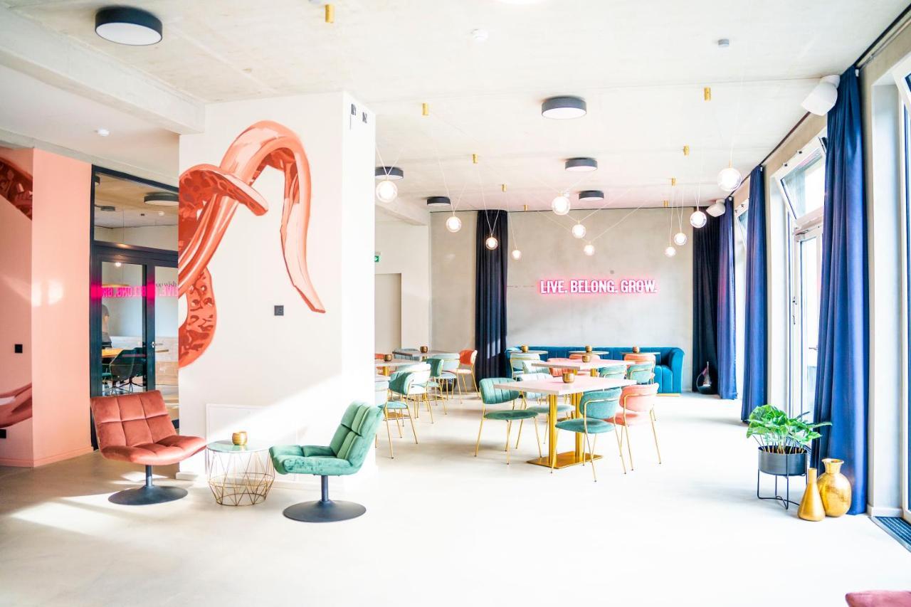 The Base Berlin One Hotel Екстериор снимка
